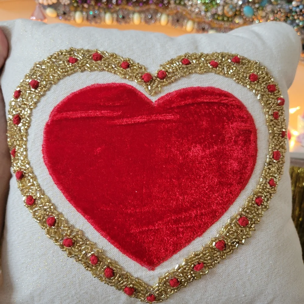 NWT Bella Lux Pillow ~ Embellished Beaded Heart ~ Valentine's Day ~ Ring Bearer